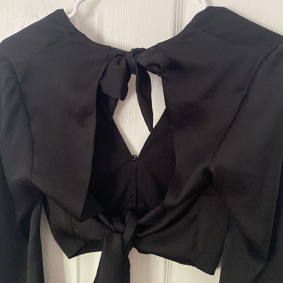 Satin crop top - Picture 3 of 4